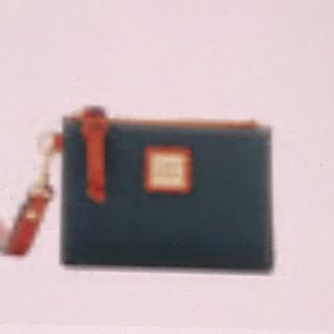 Dooney & Bouke Pebble Grain Zip Top card case Wristlet NEW BNWT Forest 🤩